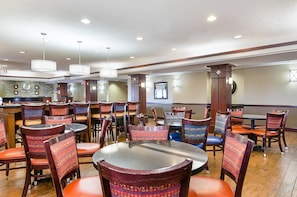 Café da manhã com buffet grátis todos os dias