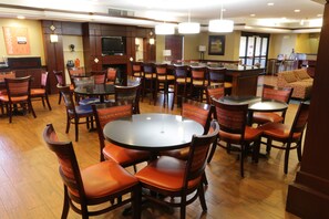 包含每日自助早餐