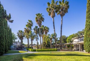 Exterior - Prodigy Hotel, a Days Inn by Wyndham (Davis)