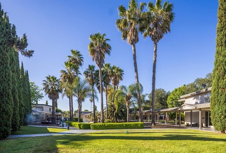 Exterior. Prodigy Hotel, a Days Inn by Wyndham