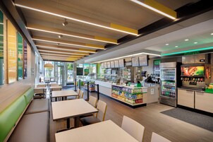 Se sirven desayunos, almuerzos y cenas