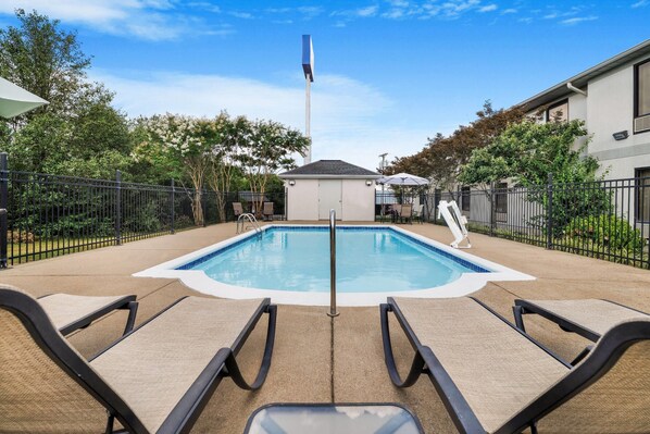 Seasonal outdoor pool