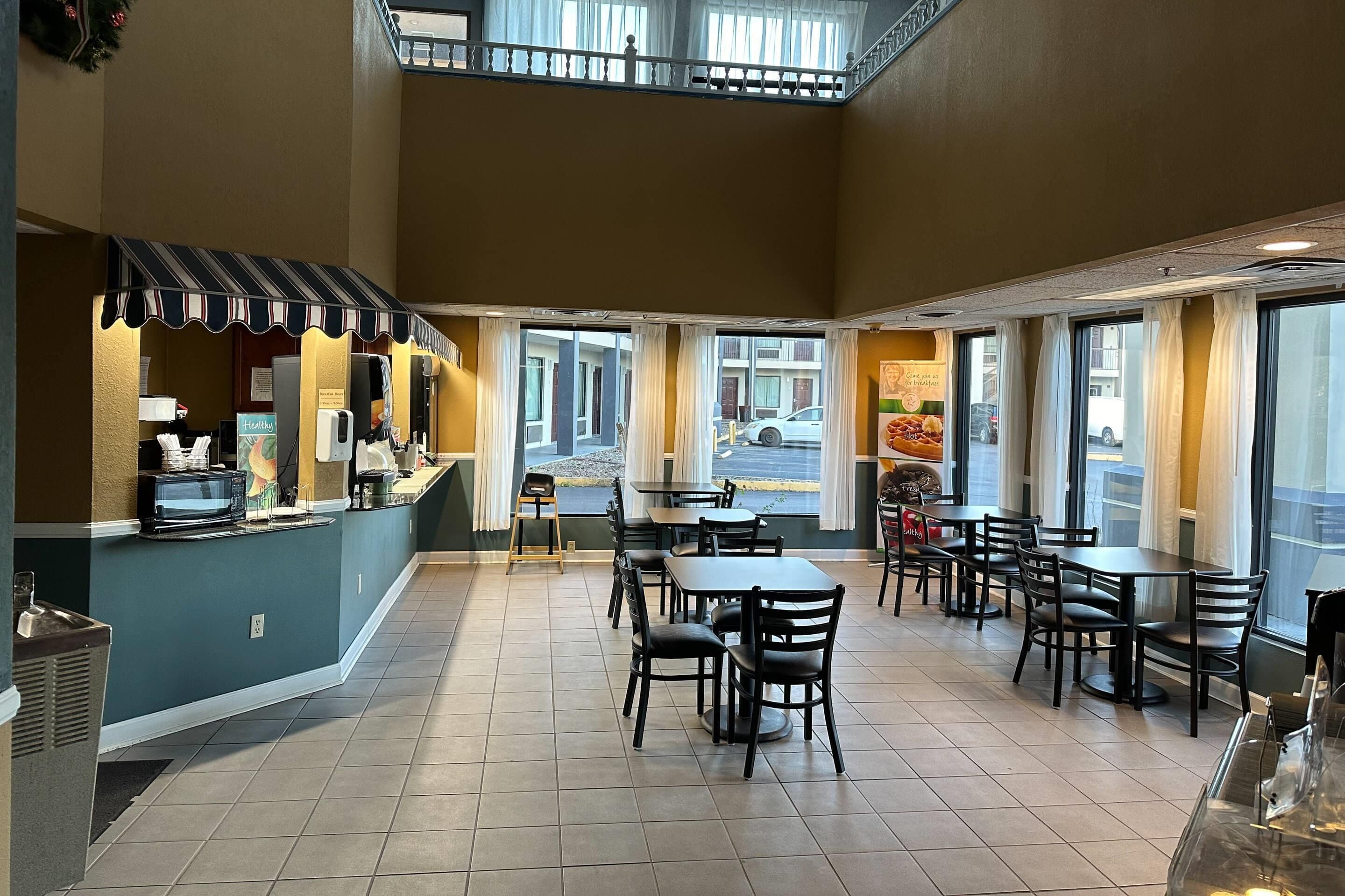 Free daily continental breakfast
