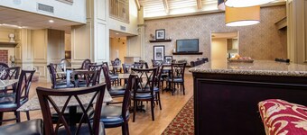 Hampton Inn & Suites Williamsburg-Richmond Rd.