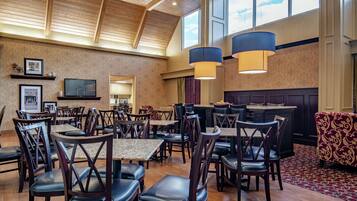 Ilmainen päivittäinen buffetaamiainen