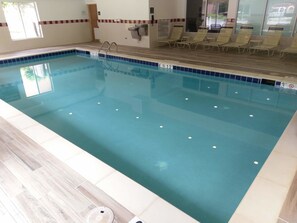 Piscine intérieure