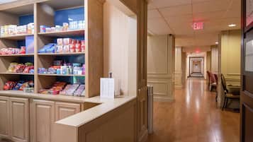 Snack bar