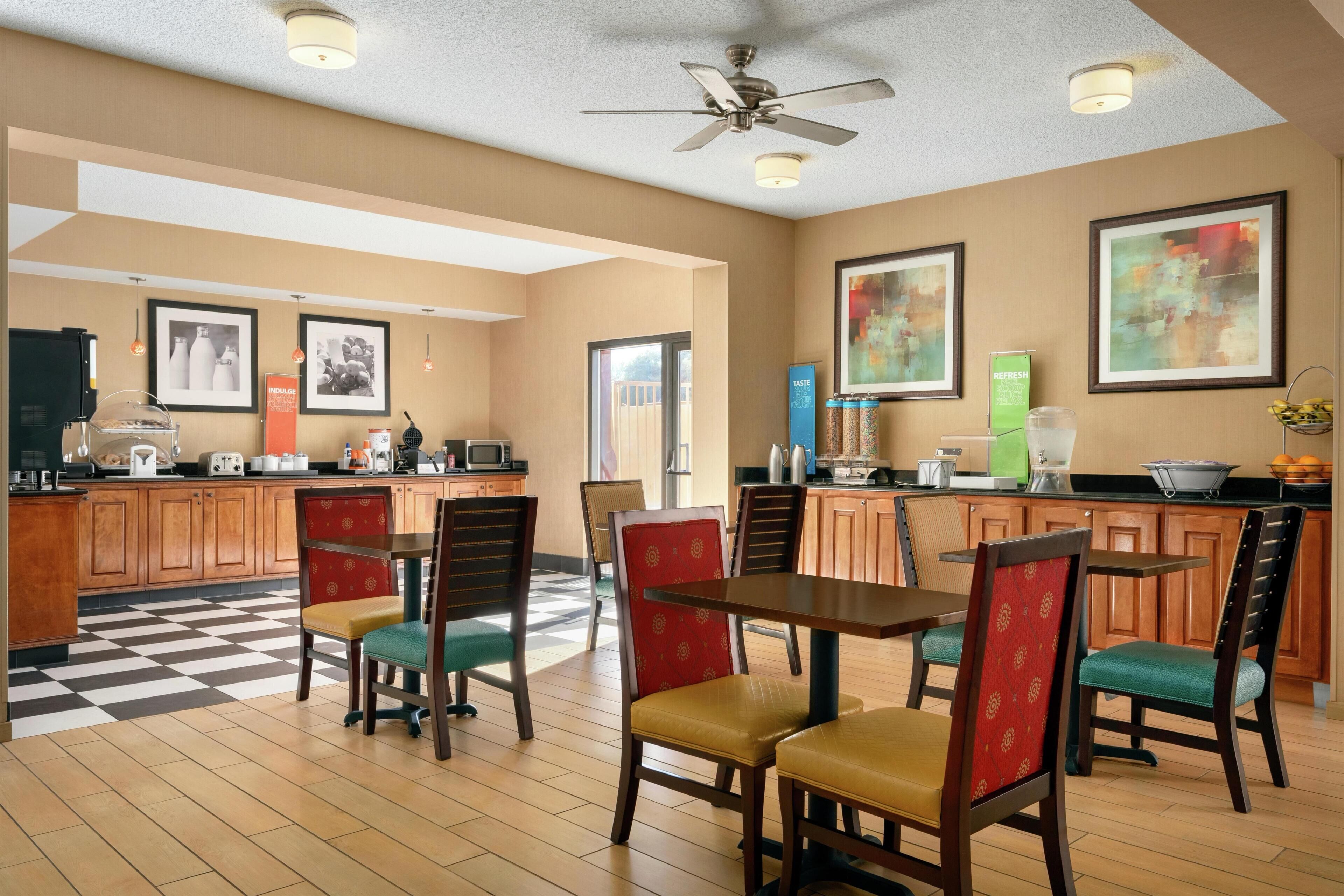 Free buffet breakfast 