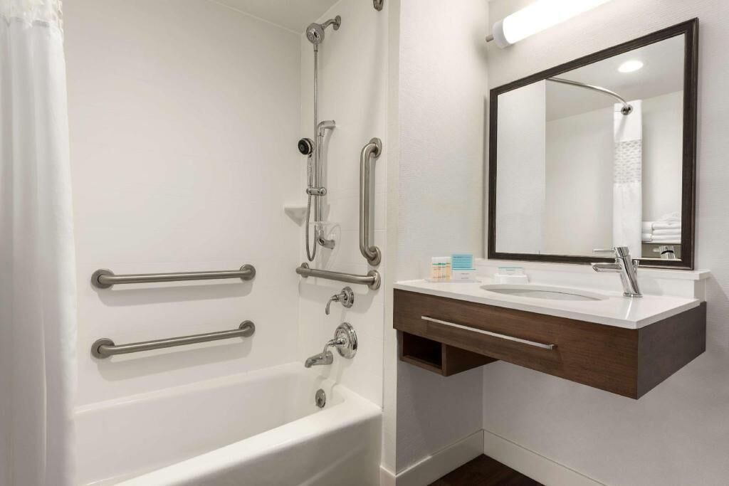 Hair dryer, towels