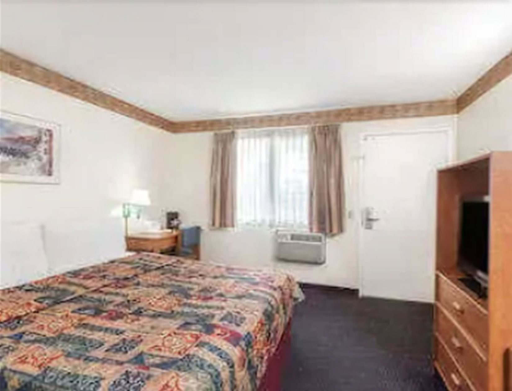 In-room safe, desk, laptop workspace, iron/ironing board