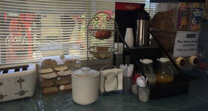 Travelodge by Wyndham Clearlake