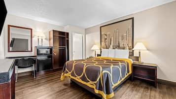 Habitación, 1 cama Queen size, para no fumadores (Mobility/Hearing, Roll-In Shower) | Escritorio, tabla de planchar con plancha, wifi gratis y ropa de cama