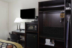 Desk, iron/ironing board, free WiFi, bed sheets