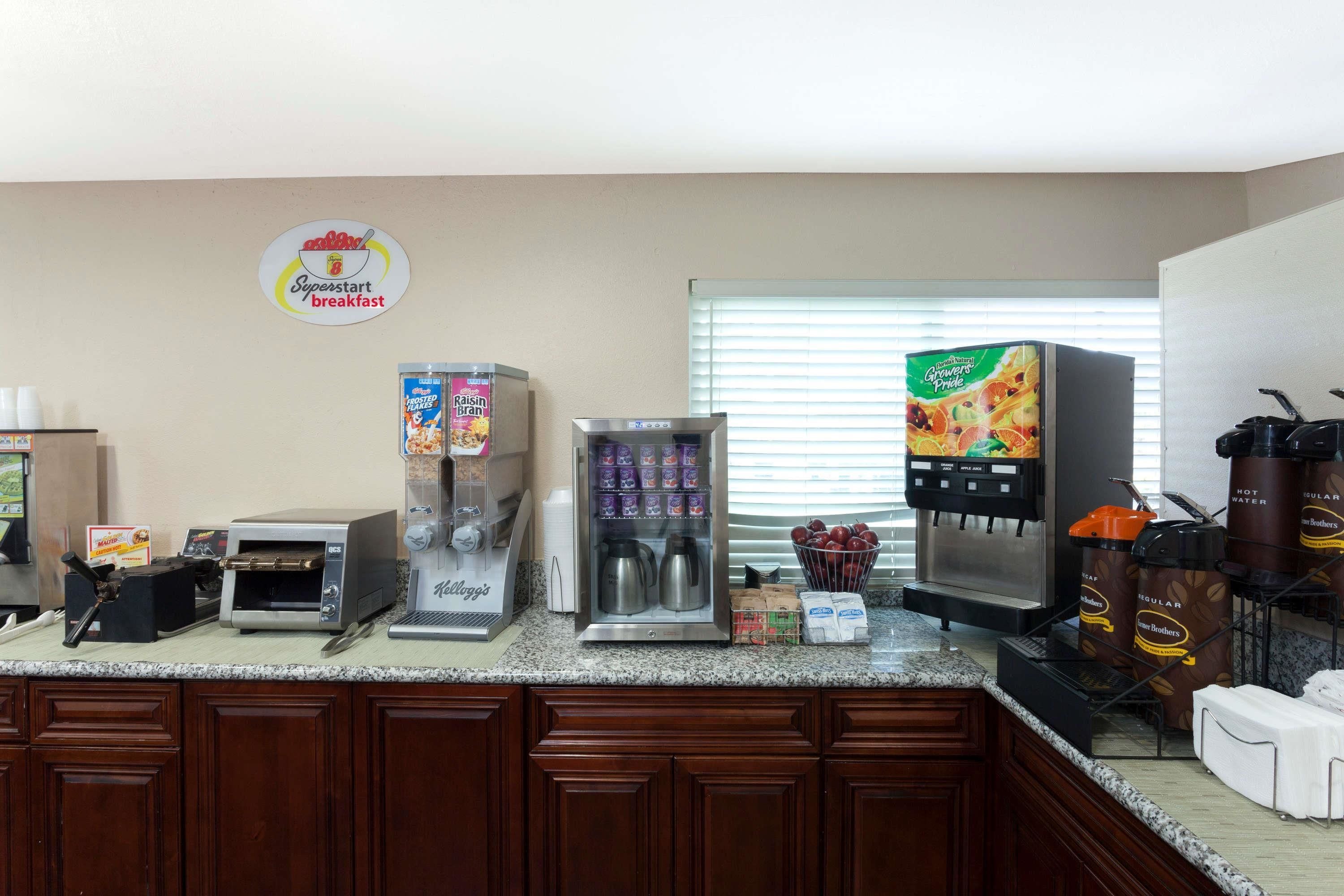 Foto - Super 8 by Wyndham San Diego Hotel Circle