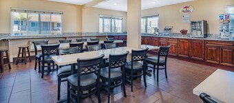 Super 8 by Wyndham San Diego Hotel Circle