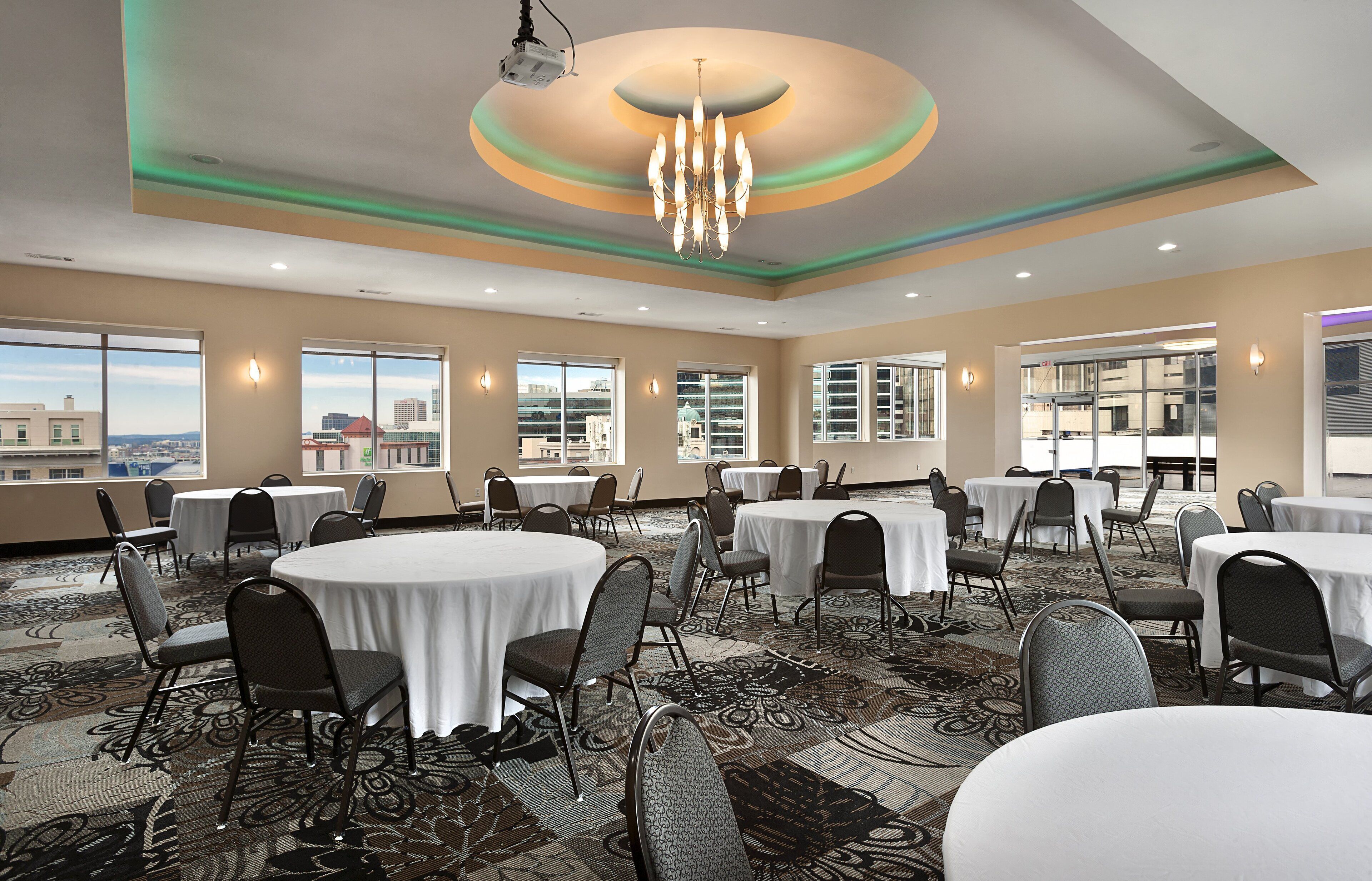 Photo - Holiday Inn Express and Suites Atlanta Downtown by IHG