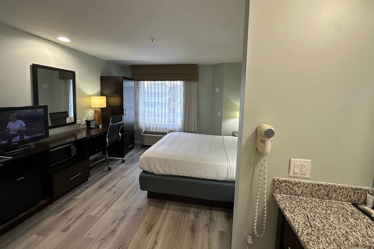 Chambre, 1 grand lit, non-fumeur