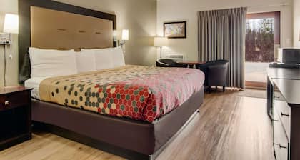 Econo Lodge Cadillac