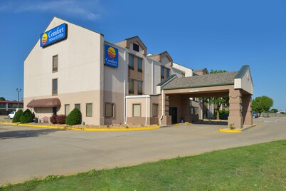 Holiday Inn Express And Suites Joplin Southeast by IHG
