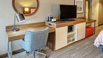 Laptop workspace, iron/ironing board, free cribs/infant beds, free WiFi