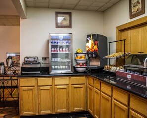 Free daily continental breakfast