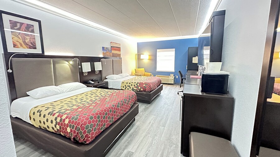 Baymont by Wyndham Lancaster PA Dutch Country