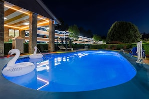 Seasonal outdoor pool