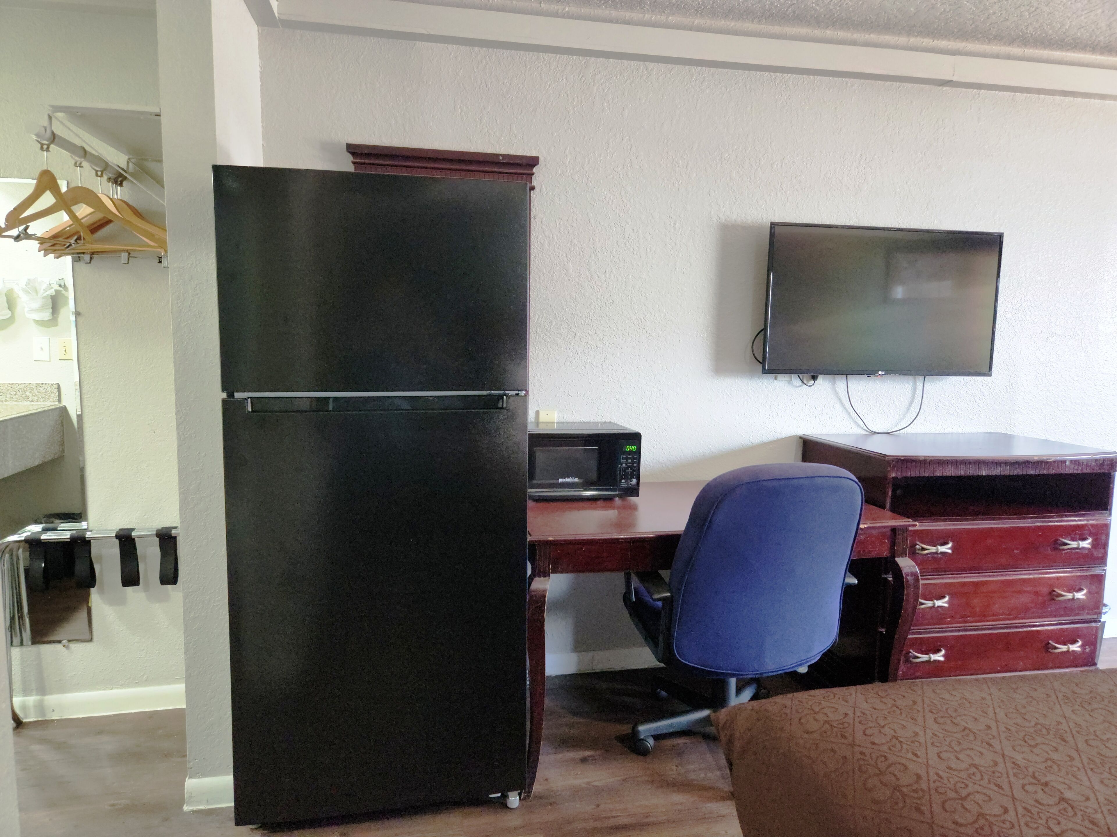 1 bedroom, egyptian cotton sheets, premium bedding, down duvets