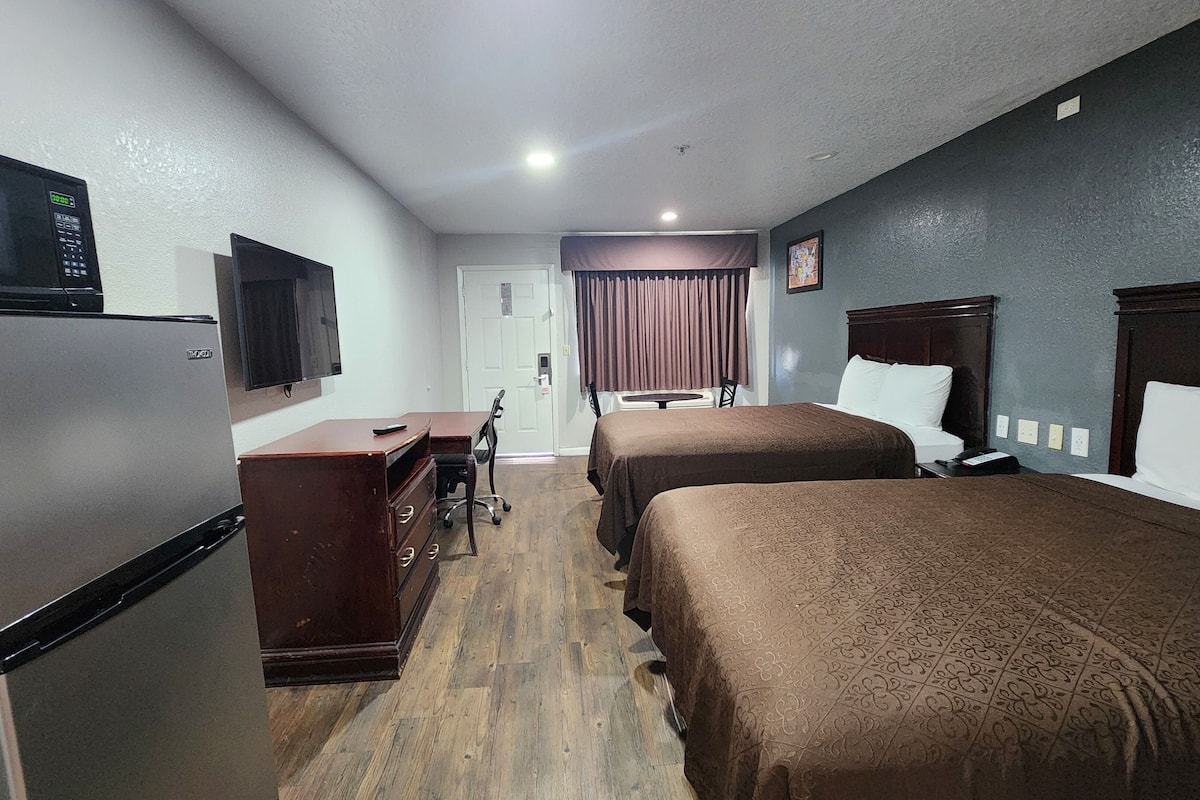 1 bedroom, egyptian cotton sheets, premium bedding, down duvets