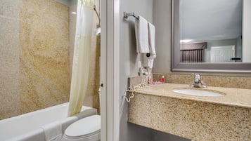 Standard Room, 1 King Bed, Smoking | Bathroom | Combined shower/bathtub, free toiletries, towels