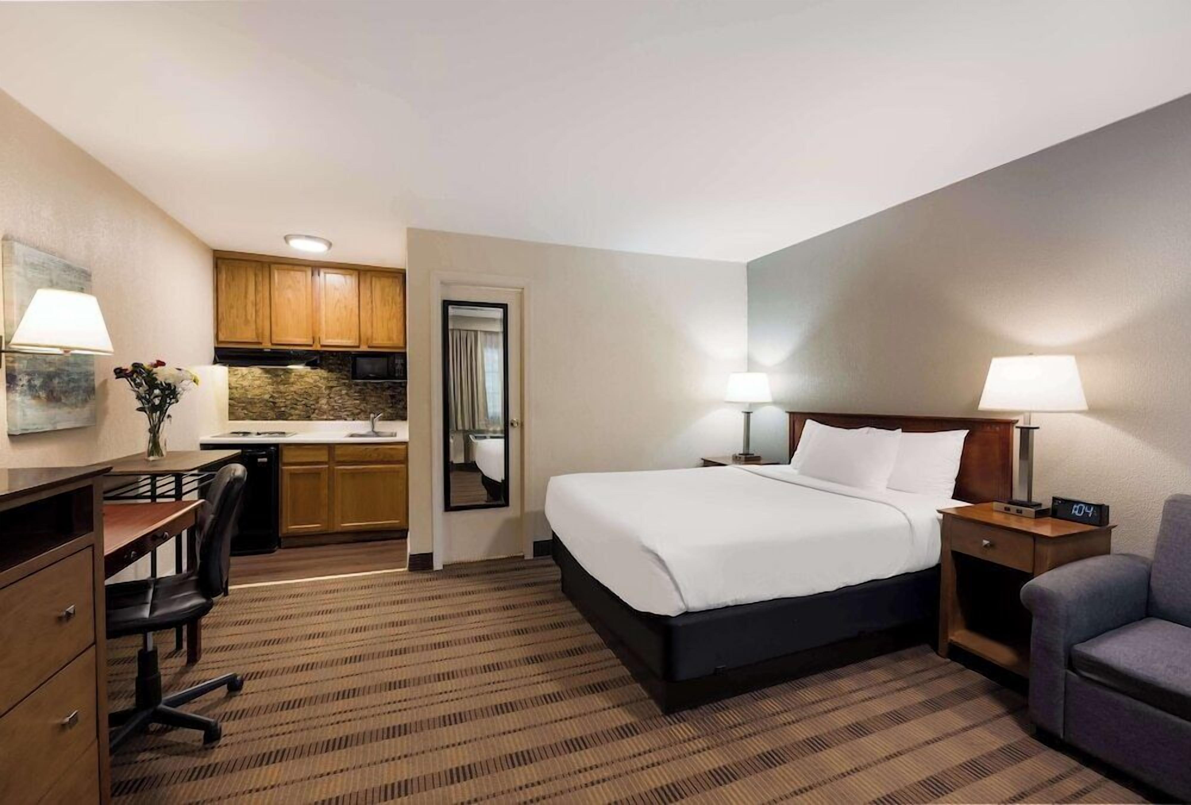 Egyptian cotton sheets, premium bedding, desk, laptop workspace