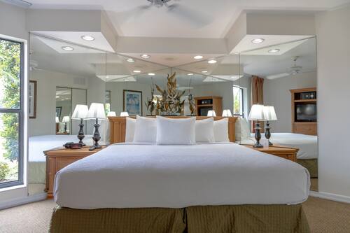 In-room safe, individually furnished, travel cot, bed sheets