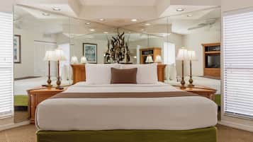 Suíte luxo, 2 quartos | Cofres nos quartos, individualmente mobiliados, berço de viagem
