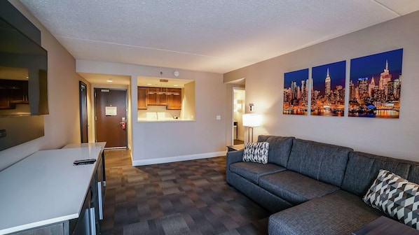 Suite, 1 très grand lit et 1 canapé-lit