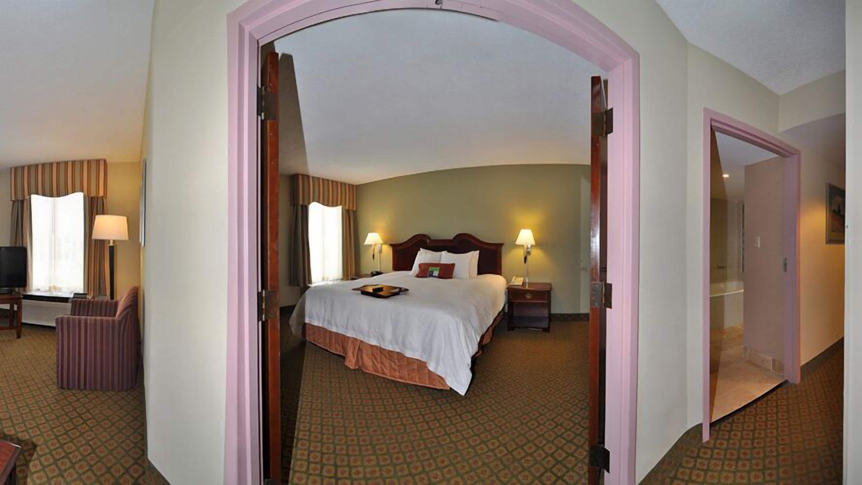 Iron/ironing board, free WiFi, bed sheets, alarm clocks