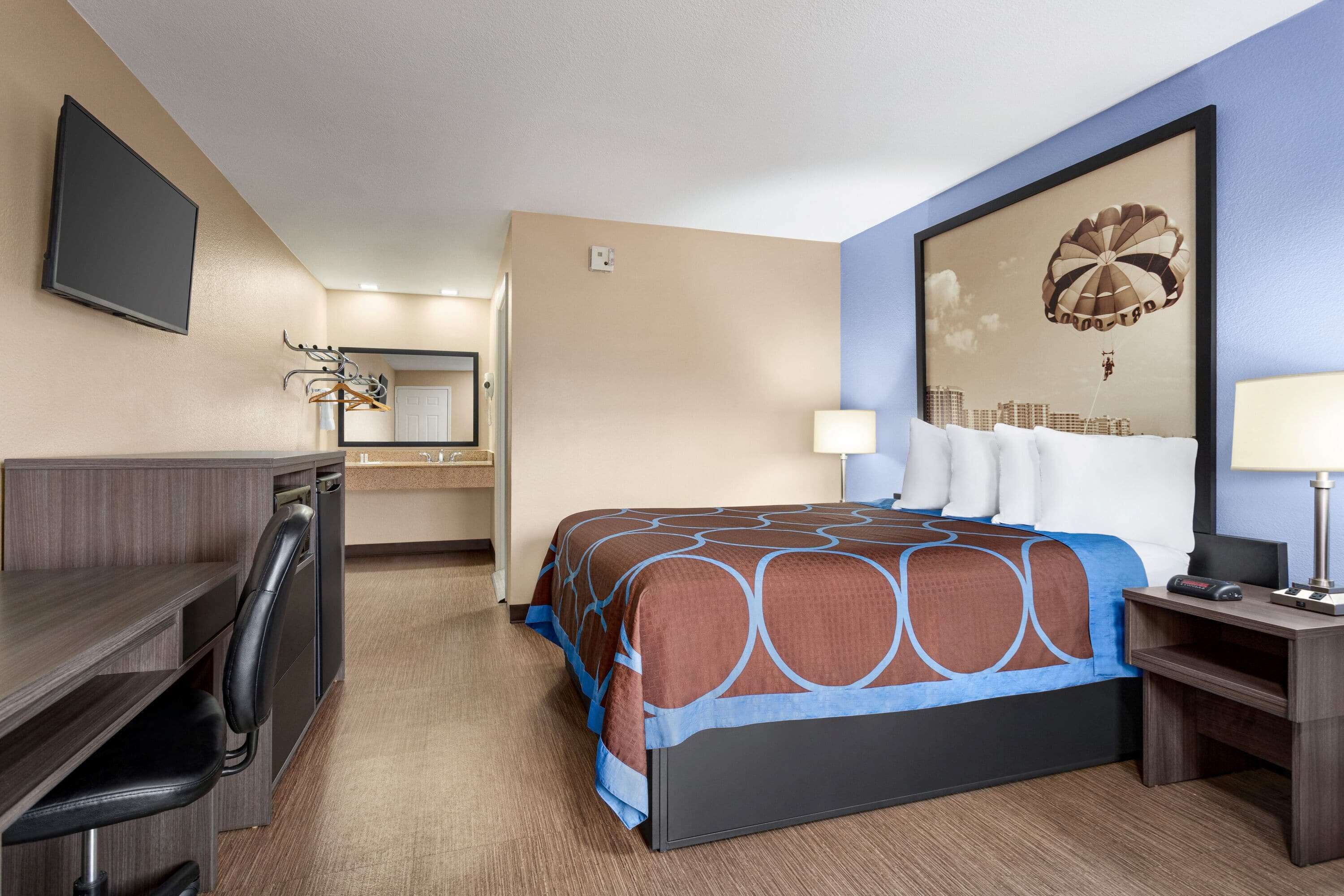 書桌、熨斗/熨衣板、免費無線上網、床單