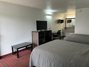 Een bureau, een strijkplank/strijkijzer, extra bedden (toeslag)