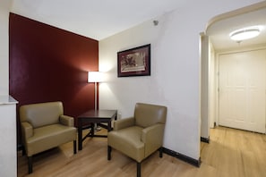 1 bedroom, premium bedding, desk, laptop workspace