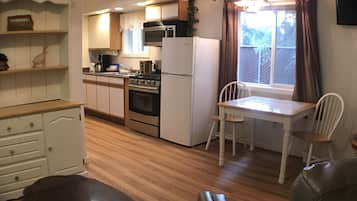 Chambre (Suite/condo) | Cuisine privée