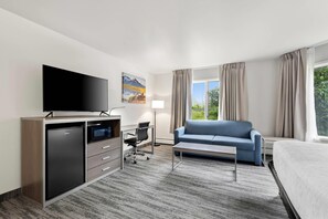 Suite, 1 King Bed with Sofa bed, Non Smoking | 1 bedroom, premium bedding, down comforters, pillowtop beds