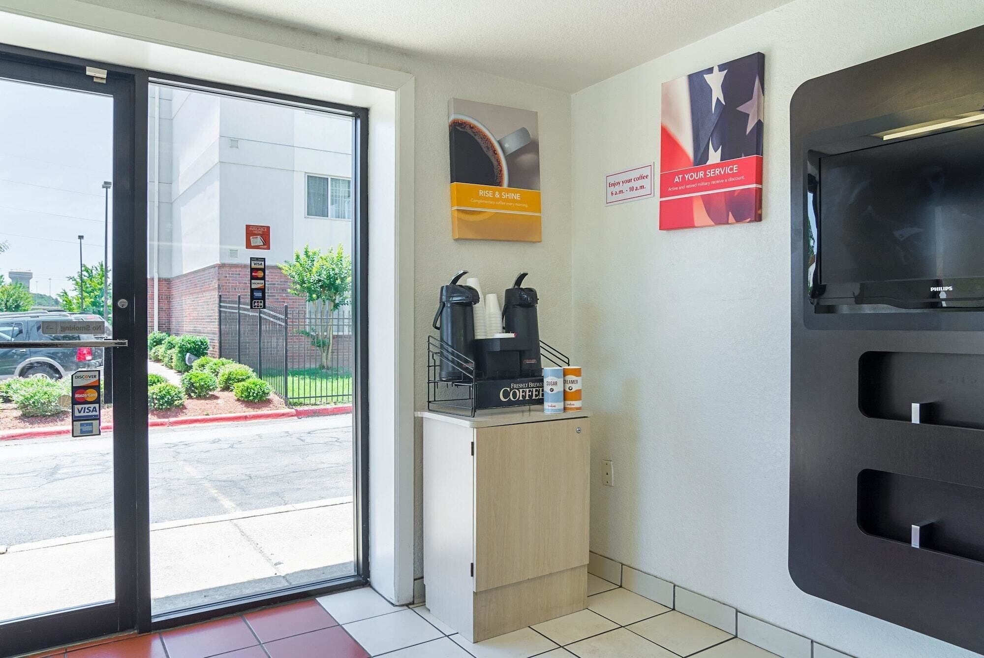 Photo - Motel 6-Little Rock, AR - West