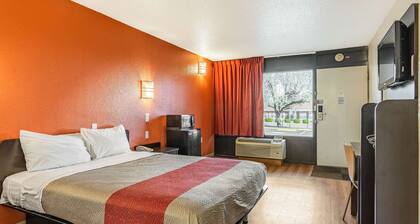 Motel 6 Little Rock, AR - West