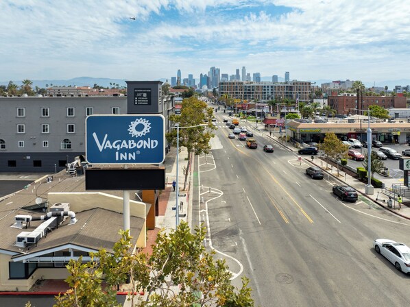 Front of property - Vagabond Inn Los Angeles at USC (Los Angeles)