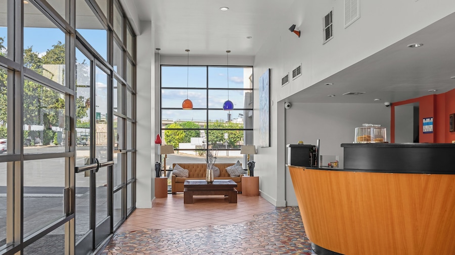 Vagabond Inn Executive Old Town