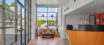 Vagabond Inn Executive Old Town