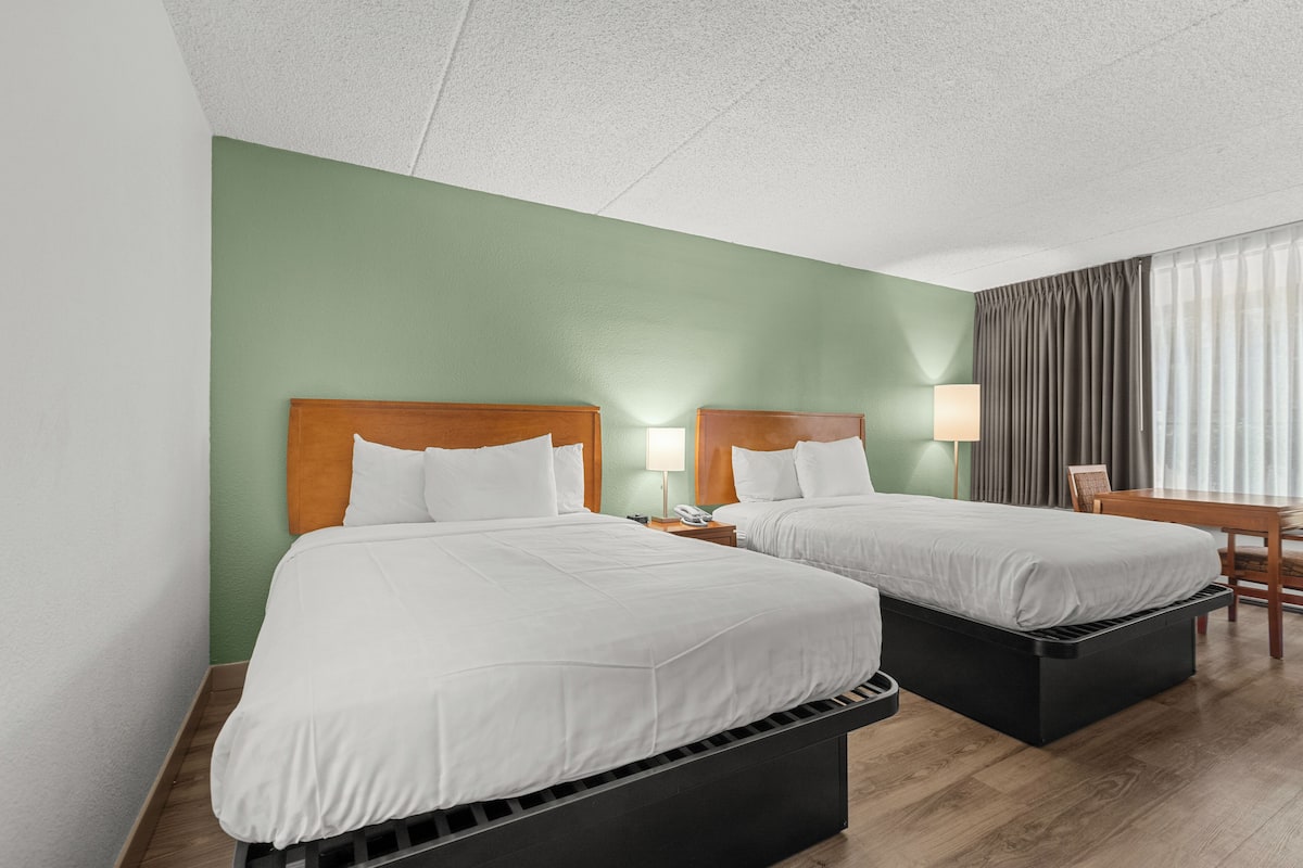 Premium bedding, free cots/infant beds, rollaway beds, free WiFi