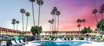 科斯塔梅萨山哇卡班德客栈