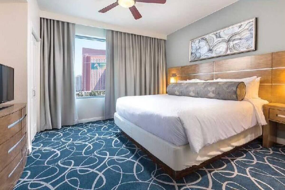 Desk, blackout drapes, iron/ironing board, free WiFi