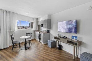 Chambre Premium, 1 très grand lit, coin cuisine | Coin cuisine privé