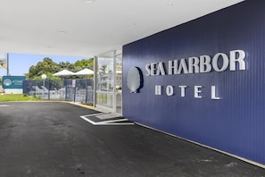 Exterior - Sea Harbor Hotel (San Diego)
